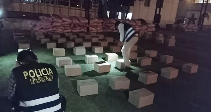 Arequipa: detienen a sujeto con más de 1300 botellas de licor “bamba”